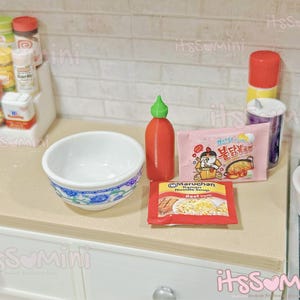 Miniature 1:6 Dollhouse groceries doll food miniature ramen noodles pretend display food