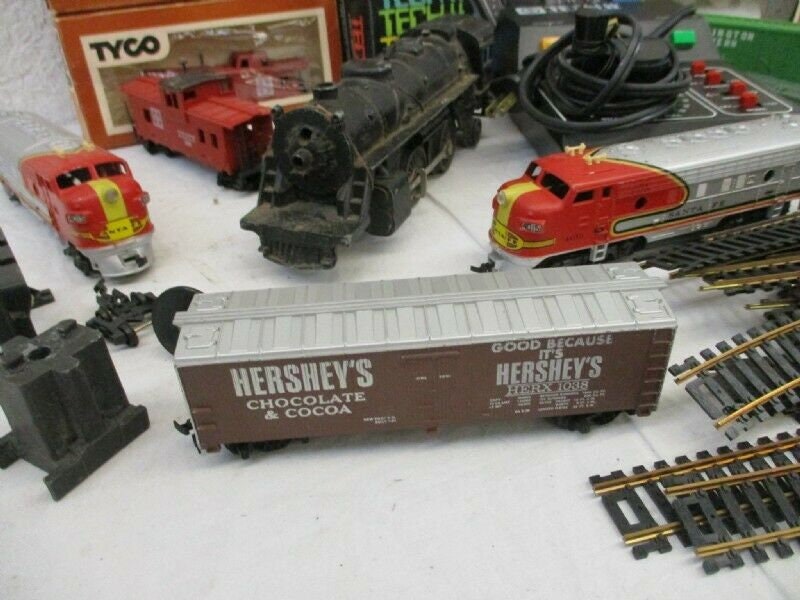 Large Lot of Lionel HO Scale Trains 3 Engines 9 cars Tech Etsy
