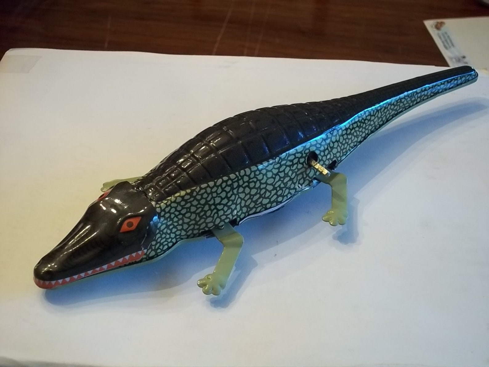 Tin litho Alligator crawling/chomping wind up toy in excellent Etsy