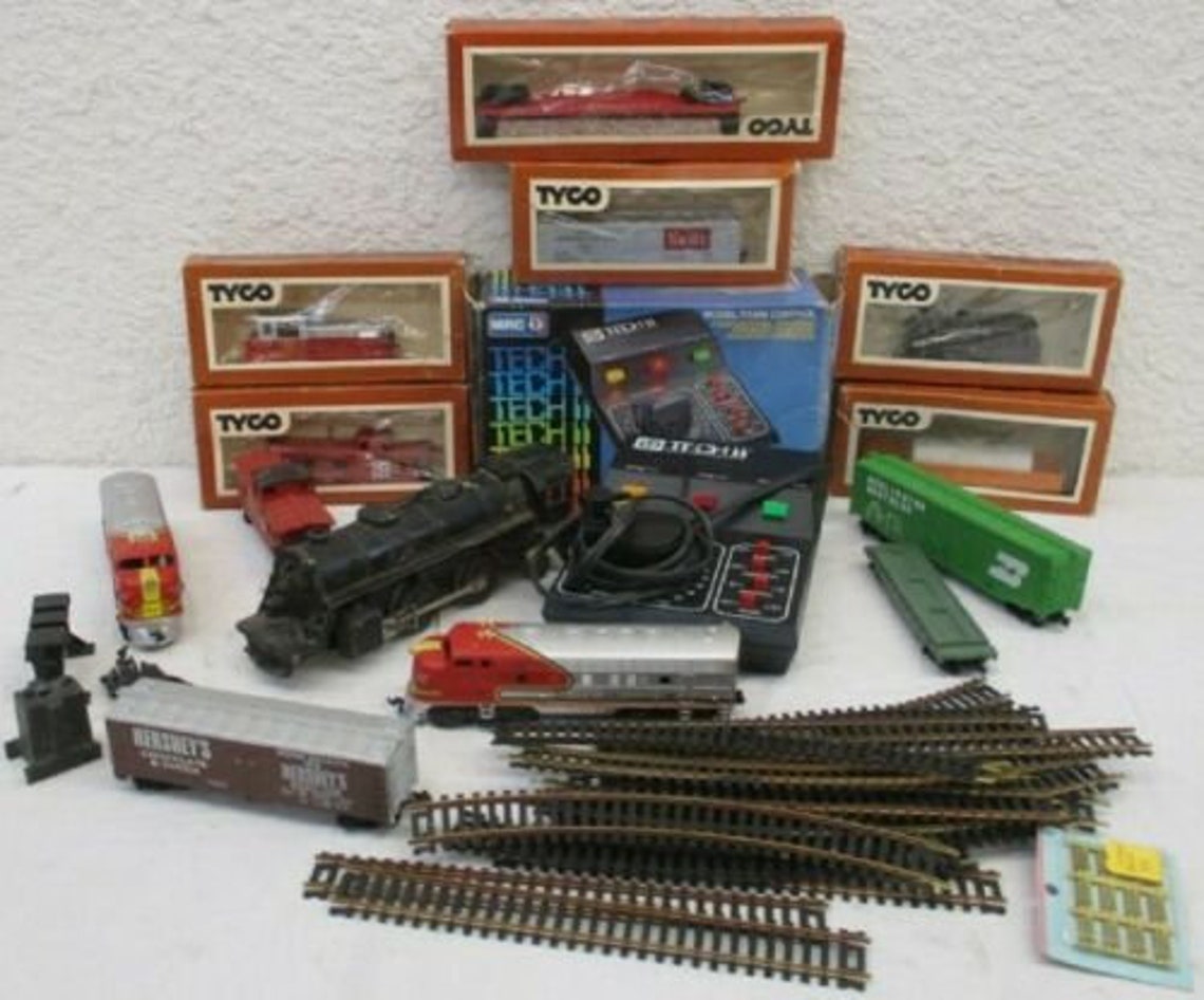 Large Lot of Lionel HO Scale Trains 3 Engines 9 Cars Tech Etsy
