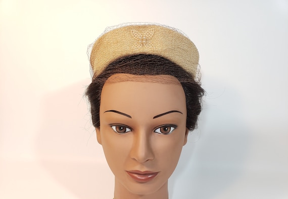 1950s Beige Embellished Hat Crown Cap with Veil - image 1