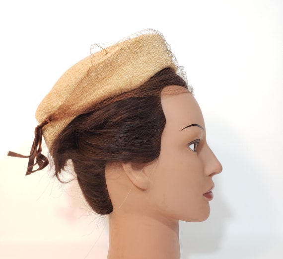 1950s Beige Embellished Hat Crown Cap with Veil - image 2