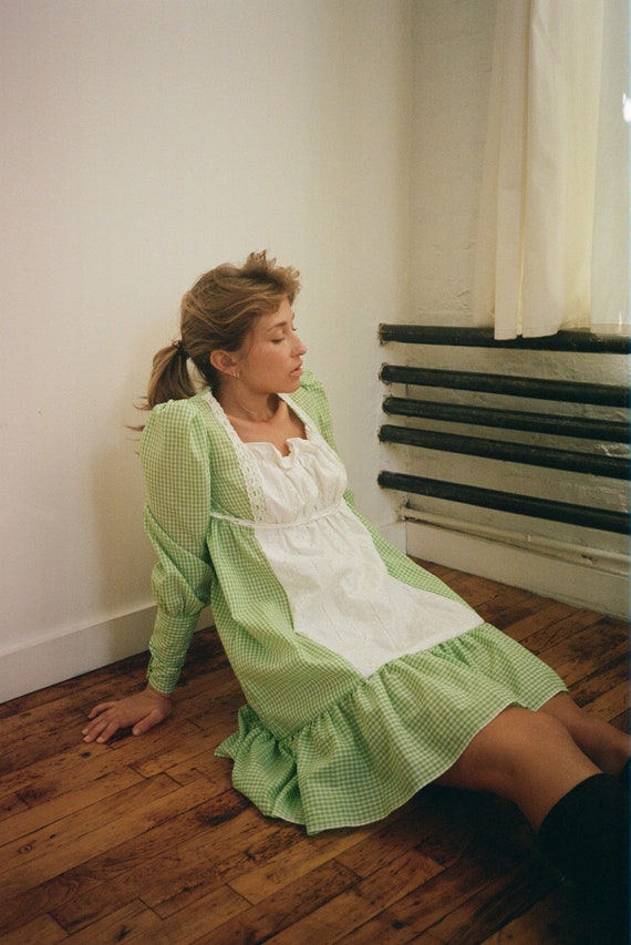 Vintage 1970s 70s Lime Green Gingham Milkmaid Bib… - image 4