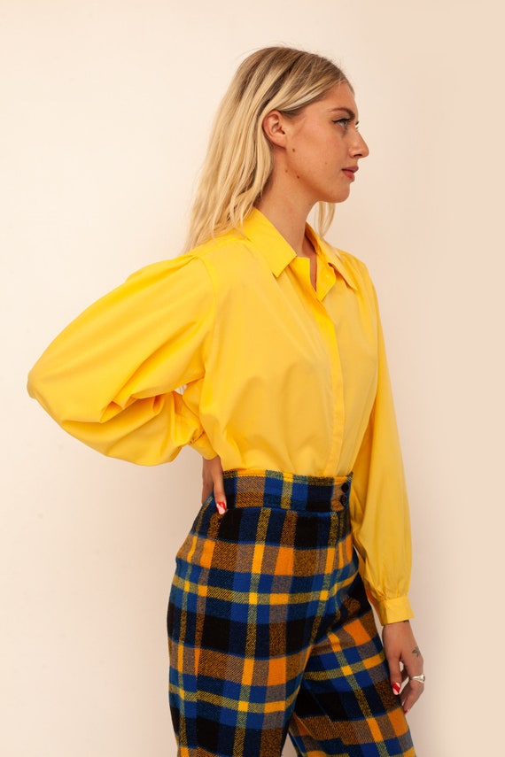 Vintage 1970s Bright Yellow Button Up Blouse w/ D… - image 3