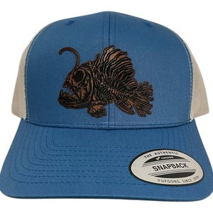 Squelette de baudroie | Casquette de camionneur | Chapeau avec empiècement en similicuir véritable | Snapback