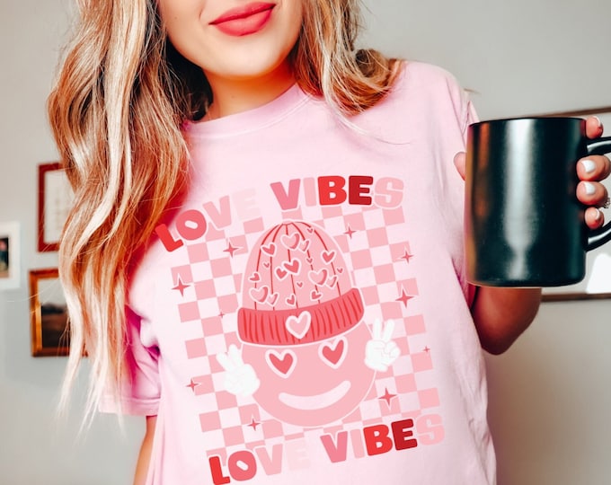 Love Vibes Comfort Colors® Shirt, Retro Smiley Valentine t-shirt, Trendy Smiley Face Heart shirt, Cute Valentine Shirt, Oversized Trendy