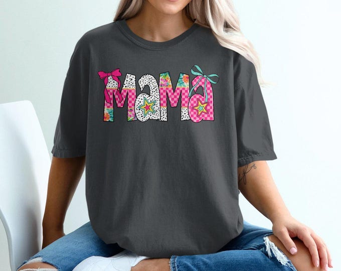 Trendy Mama T-Shirt Women Motherhood Graphic Tee Cute Floral Mama Shirt Gift for Moms Cozy Mama Graphic Top Boho Chic Mama Tee