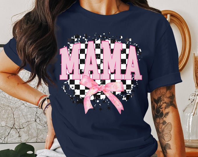 Coquette MAMA Graphic Tee, Retro Checkered Background Mama T-Shirt, Cute Pink Bow MAMA Shirt, Trendy T-Shirt for Mamas, Mother's Day Gift