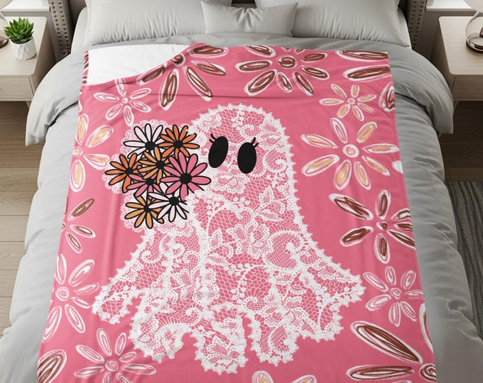 Cozy Ghost and Floral Pattern Blanket, Elegant Velveteen Plush Blanket, Halloween Floral Design Throw, Soft and Comfortable Decor