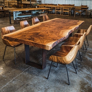 Mesa de comedor estilo granja con borde vivo, mesa de cocina de madera maciza, mesa de comedor de madera moderna, decoración de cocina y sala de estar, mesa de cocina de madera hecha a mano