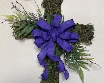 Decoración de pared con cruz cubierta de musgo / Decoración rústica de fe / Regalo conmemorativo / Decoración de Pascua de primavera