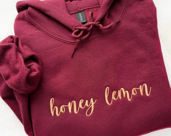Personalisiertes besticktes Sweatshirt, benutzerdefinierter Text Hoodie, personalisiertes minimalistisches Geschenk