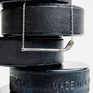 Hockey Stick Halskette für sie, Hockey Mom Halskette, Hockey Geschenke für Mädchen, Hockey Schmuck für Frauen, Eishockey Halskette, Hockey Mädchen SWAG