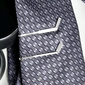 Hockey Tie Clip, Hockey Stick Tie clip,Hockey Team Gifts for Boys, Hockey Gifts for Men, Hockey Coach Gift, Hockey Wedding, Groomsmen Gift,