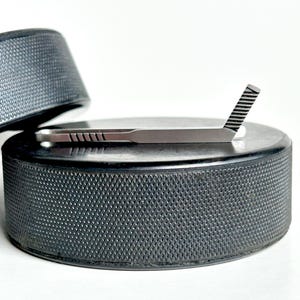 Goalie Stick Tie Clip