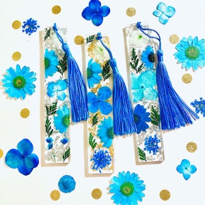 Pressed Flower Resin Bookmark, gift idea, gift for her, botanical gift, floral bookmark image 3