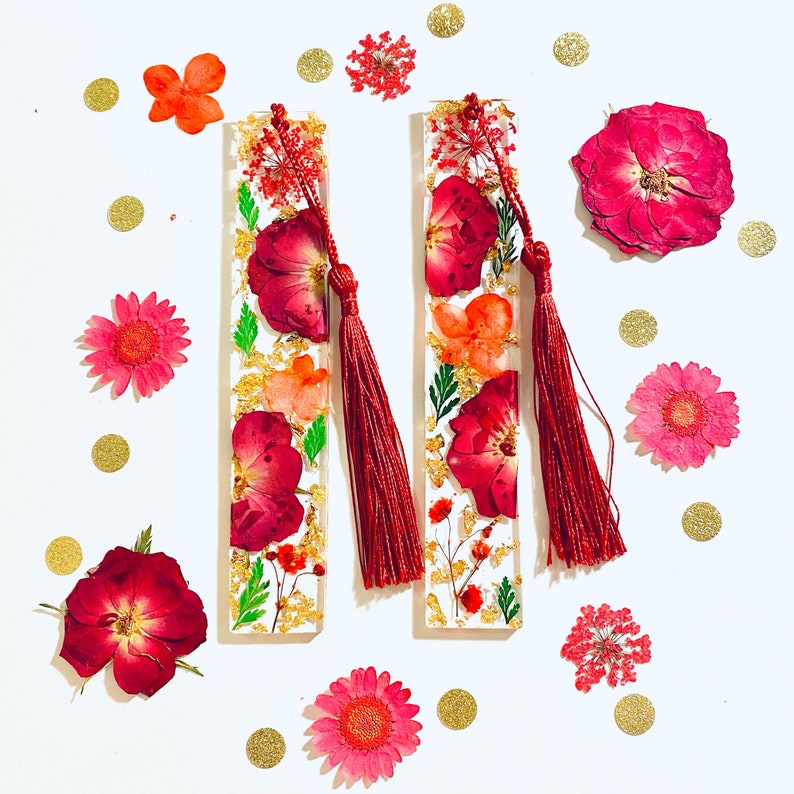 Pressed Flower Resin Bookmark, gift idea, gift for her, botanical gift, floral bookmark image 8
