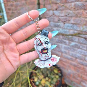 handgemaakte kunst de clown terrifier oorbellen / horror merch enge film / horror / goth horrorcore / clown clowncore / uniseks cadeau VK.