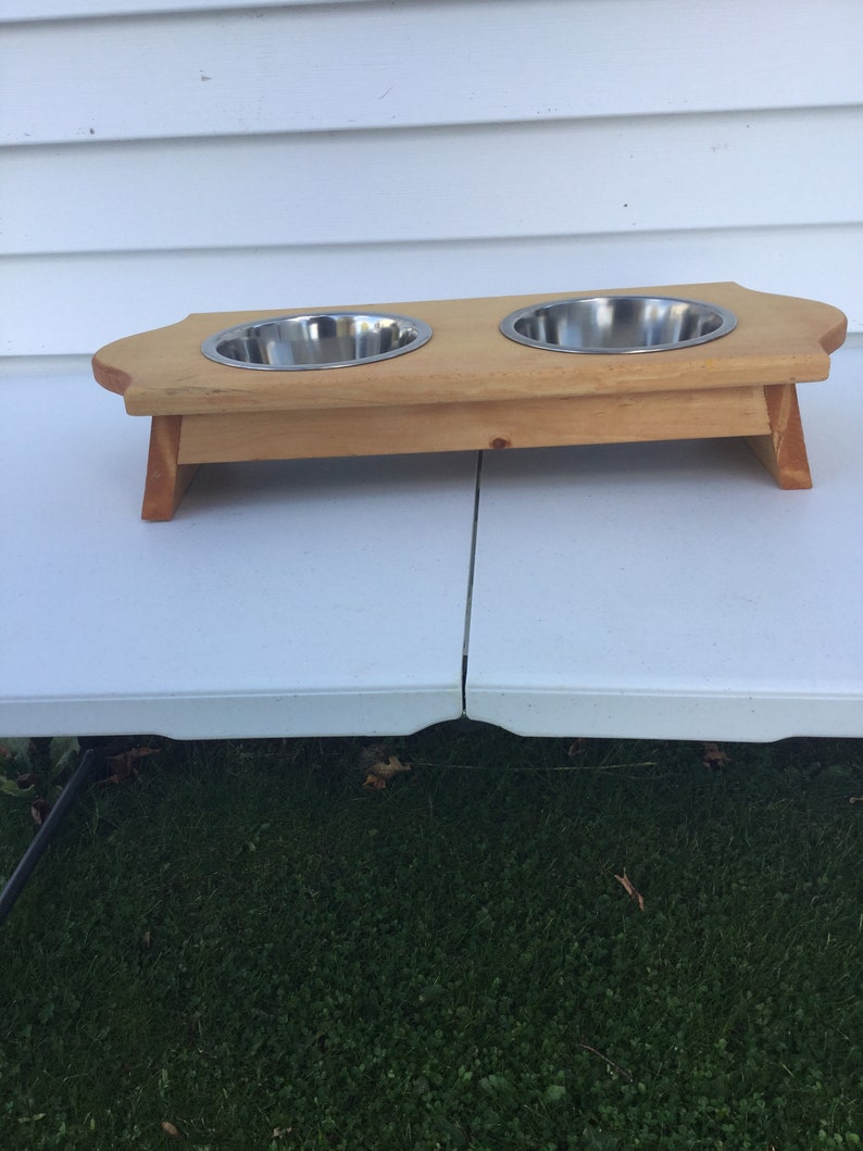 Pet stands for cat and small dog come with two one pint bowls