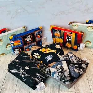 Star Wars/mandalorian/baby yoda/c3po/r2d2/x-wing/food safe/reusable/washable zipper snack bag/accessory bag/cosmetic bag/toiletry bag image 1