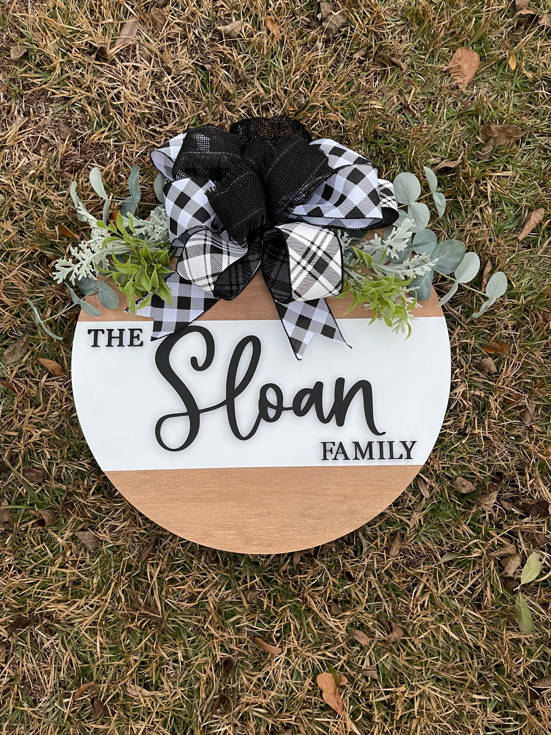 Cadeau Moderne de Signe Porte Porche Modèle Ferme Monogramme Nom Famille Bienvenue Rond Bois Buffalo