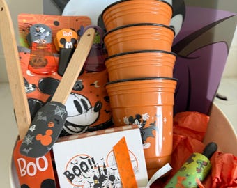 Disney Halloween Kitchen Gift Basket, Mickey and Minnie