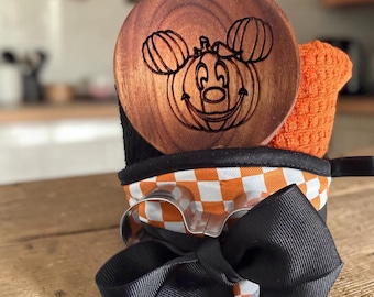 Disney Halloween  Oven Mitt and Spoon Gift Set, Cookie Cutter, Hand towels, Hostess Gift