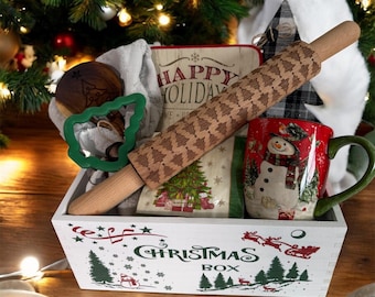 Christmas Tree Gift Basket, Holiday Home Decor, Winter Snowman Mug