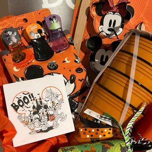 Disney Halloween Gift Basket, Halloween Kitchen Basket, Mickey and Minnie Basket, Hostess Gift, Halloween Gift, Shower, Cooking Basket