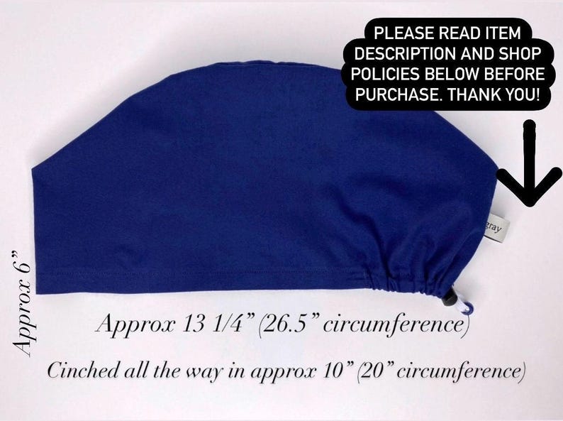 Puede incluir: Un gorro quir&uacute;rgico azul marino. El gorro mide aproximadamente 15 cm de alto, con una parte superior de 33,7 cm (26,5 cm de circunferencia). La zona fruncida mide aproximadamente 25 cm (20 cm de circunferencia). El texto de la imagen dice: "POR FAVOR, LEA LA DESCRIPCI&Oacute;N DEL ART&Iacute;CULO Y LAS POL&Iacute;TICAS DE LA TIENDA ANTES DE COMPRAR. &iexcl;GRACIAS!"