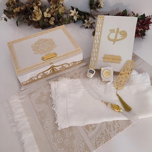 Luxry Personalized Prayer Mat .Quran Muslim Gift Set | Ramadan Mubarak Gift | Eid Gift | Wedding Gift | Birthday Gift | Graduation Gift