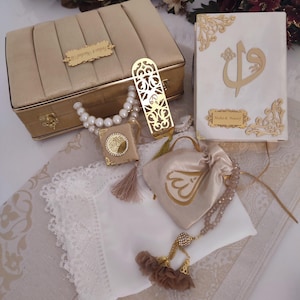 Luxry Personalized Prayer Mat .Quran Muslim Gift Set | Ramadan Mubarak Gift | Eid Gift | Wedding Gift | Birthday Gift | Graduation Gift