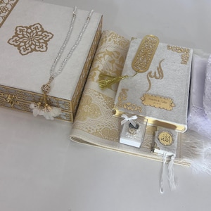 Luxry Personalized  Prayer Mat .Quran Muslim Gift Set | Ramadan Mubarak Gift | Eid Gift | Wedding Gift | Birthday Gift | Graduation Gift