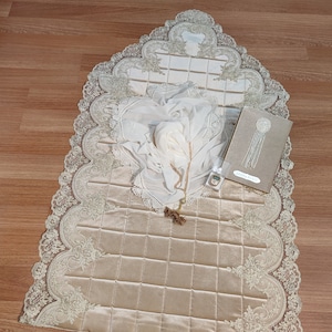 Luxry handgemachter Spitzenbesatz Gebetsteppich Set | Islamisches Geschenk, Sejadah