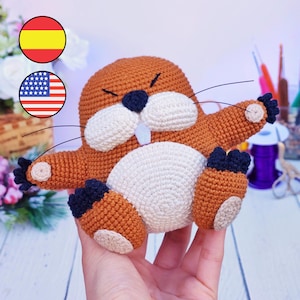Wzór amigurumi Monty Mole w języku hiszpańskim/angielskim