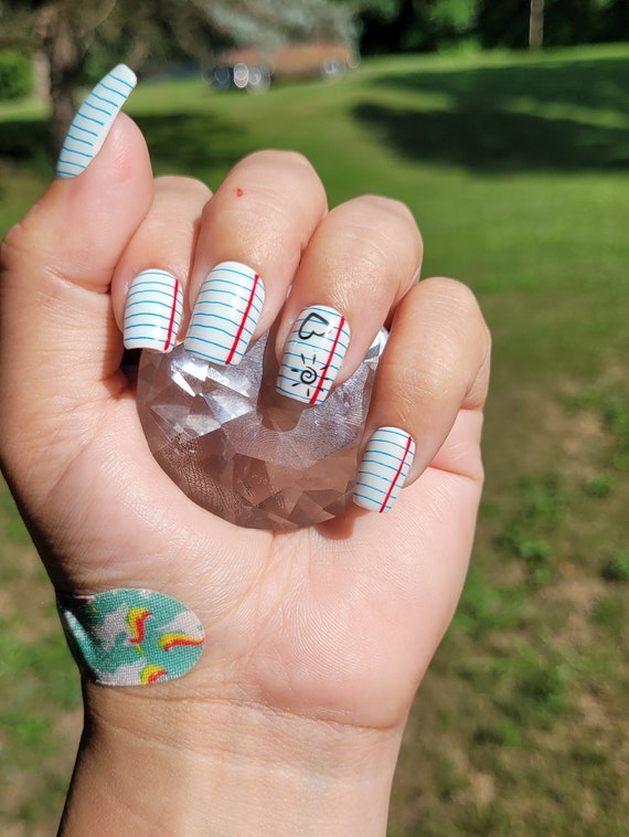 12 Cute Back To School Nail Art Designs | Fashionisers© | School nail art,  Teacher nail art, School nails