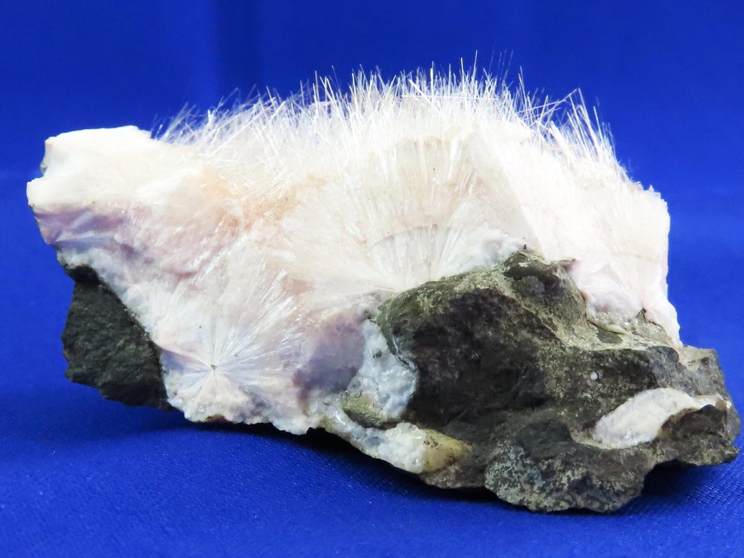 Hair-like Acicular Mesolite Crystals on Basalt Matrix Specimen - Etsy
