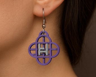 Pendientes Huntrix: moda K-Pop morada, pendientes de cosplay y accesorios para conciertos.