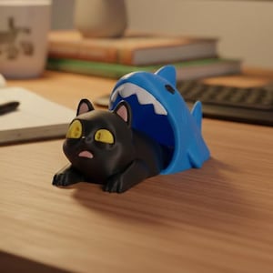 猫のデスクデコレーション - 噛まれた子猫のサメのフィギュア、面白いコレクターズアイテム