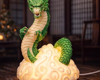 Stormborn Smaragd Drachen Lampe • Hand-gefertigtes Fantasy Licht • Mythisches Wohndekor Geschenk (verkabelter Stecker!)