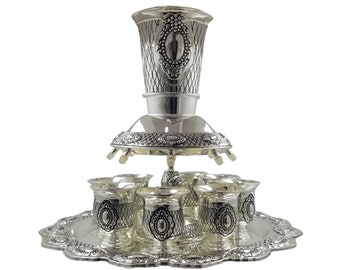 Fontaine à vin Judaica du sabbat Kiddouche avec 8 verres à pied Judaïsme plaqué argent Art juif Jambes en option Prières du shabbat Kibbash Kiddish