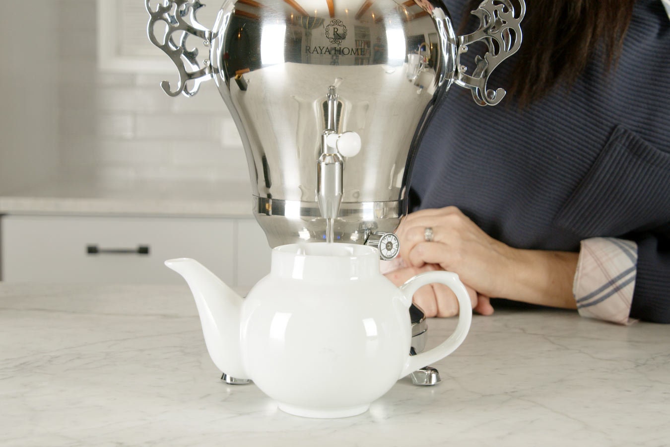 Tea Pot Raya RAYA Classic Samovar Silver Tea Maker With White Porcelain Teapot ...