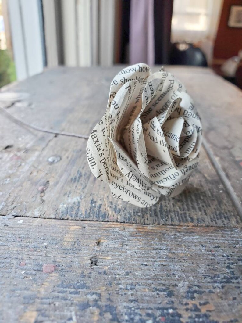 6 Paper Roses Book Page Flowers Bookish Wedding Decor Paper - Etsy