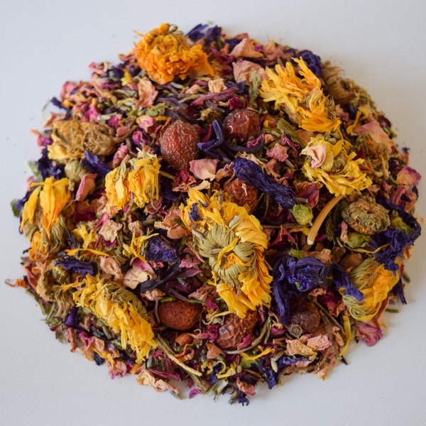 Floral Foraging Mix  | Organic Blend of Flowers & Herbs | Mimics Natural Foraging Instinct