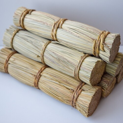 Grass Bundle Chew Toy | Natural, Safe, Non-Toxic, Handmade Chew Toy for Rabbit, Guinea Pig, and Other Small Pets