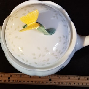 Lenox Porcelain Batterfly meadow Tea Pot