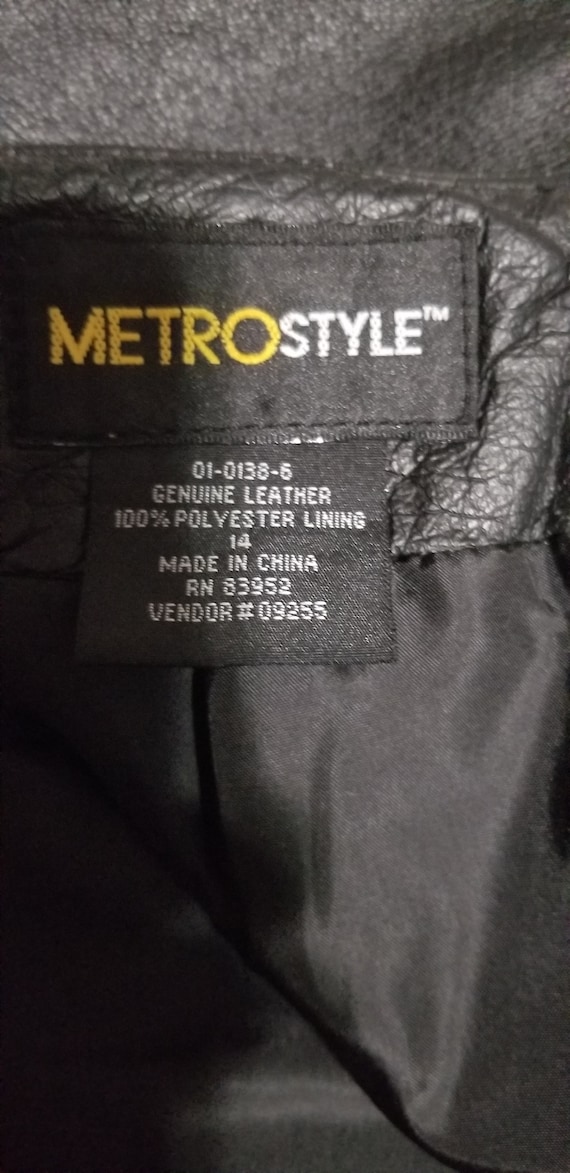 Metrostyle Woman Black Leather Skirt A-Line Knee … - image 3