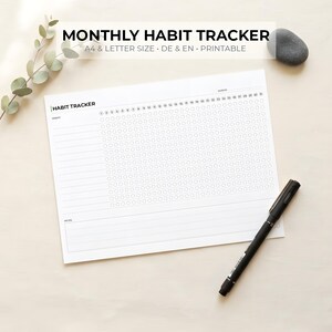 Könnte beinhalten: Ein monatlicher Gewohnheits-Tracker auf weißem Papier mit schwarzem Text: MONTHLY HABIT TRACKER, A4 & LETTER SIZE, DE & EN, PRINTABLE und HABIT TRACKER. Das Blatt enthält Zeilen für Gewohnheiten, Spalten von 1 bis 31 und einen Notizbereich.