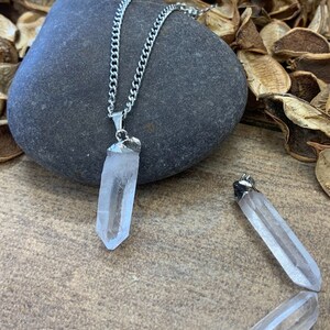 Clear Quartz Point Pendant, Raw Clear Quartz Necklace, Quartz crystal, Raw Quartz Natural Quartz Jewelry, Stone Necklace, raw quartz pendant