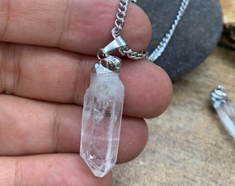 Quartz Point Pendant, Raw Clear Quartz Necklace, Quartz crystal, Raw Quartz Natural Quartz Jewelry, Stone Necklace, raw quartz pendant